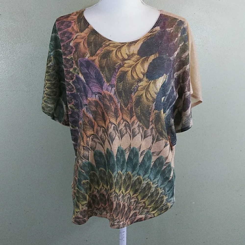 Shimmery Feather Print Top by Blue Horizon L